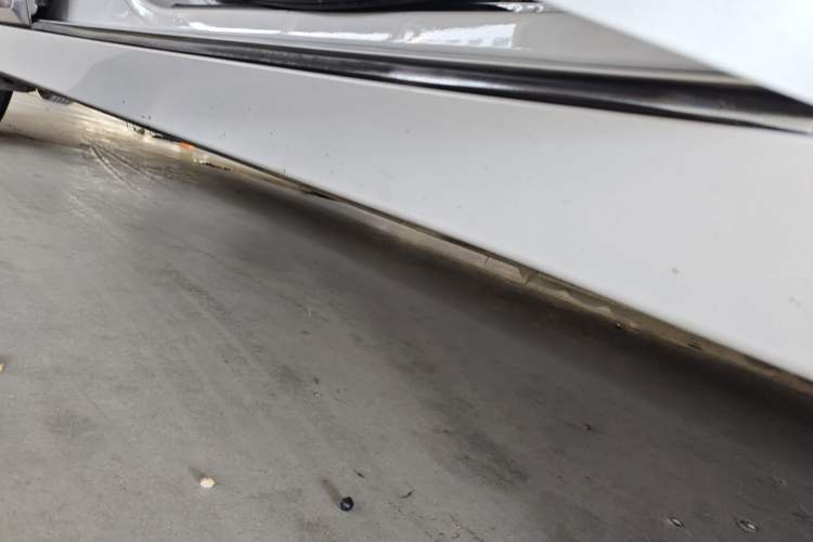 Used Geely Auto Emgrand GT 2020 1.8T Flagship Edition Right Side Sill