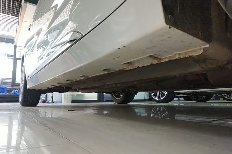 Used Geely Auto Emgrand GT 2020 Revised 1.8T Navigation Edition Right Side Sill