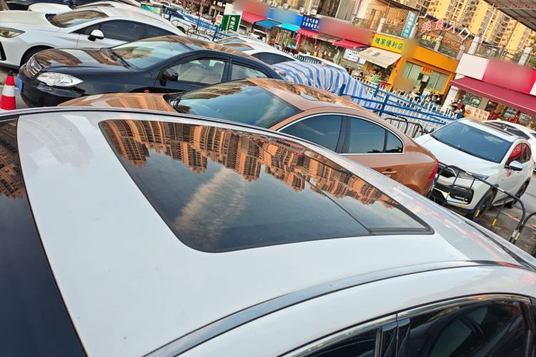 Used Geely Auto Emgrand GT 2020 1.5T MHEV Yaoxiang Edition Roof