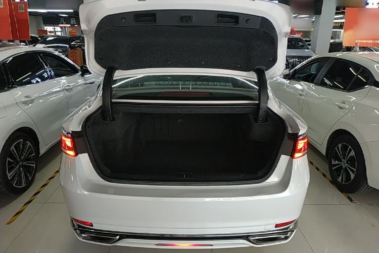 Used Geely Auto Emgrand GT 2020 Revised 1.8T Navigation Edition Trunk