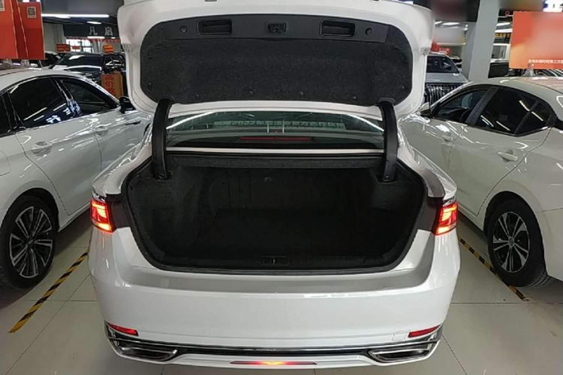 Used Geely Auto Emgrand GT 2020 Revised 1.8T Navigation Edition Trunk