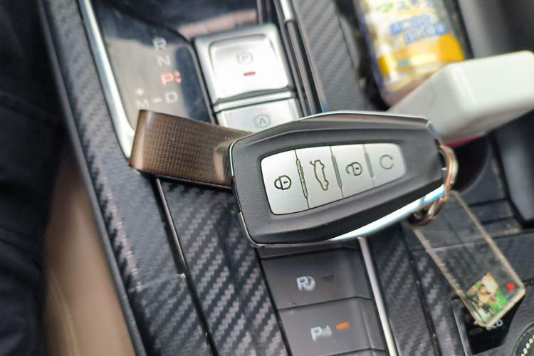 Used Geely Auto Emgrand GT 2020 1.5T MHEV Yaozun Edition Vehicle Key
