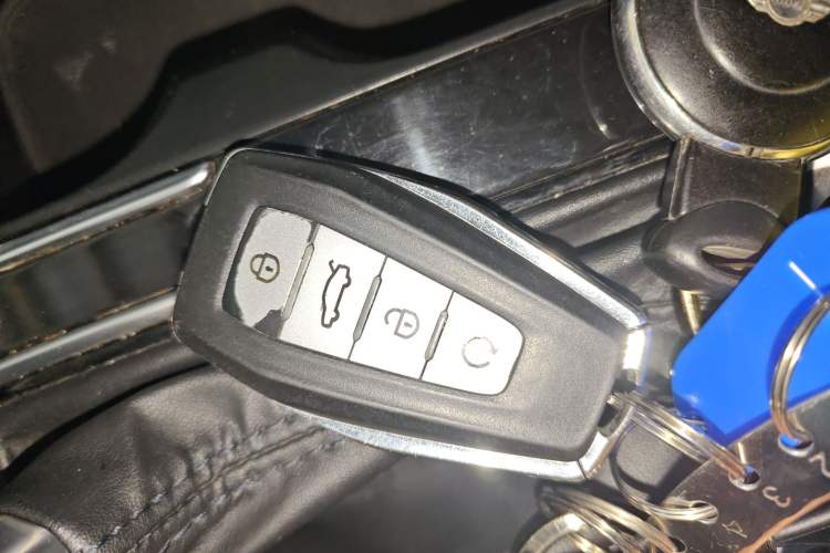 Used Geely Auto Emgrand GT 2020 1.8T Flagship Edition Vehicle Key