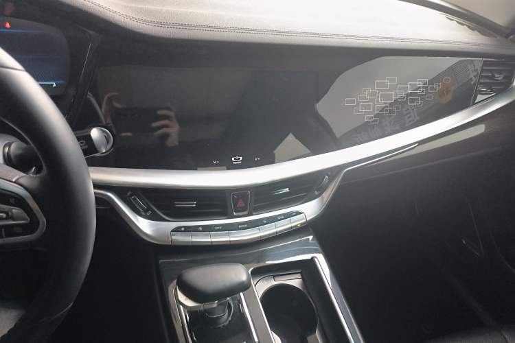 Used Geely Auto Emgrand GT 2021 1.8T Flagship Edition+ Audio And AC Panel