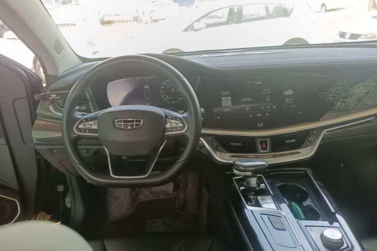 Used Geely Auto Emgrand GT 2021 1.8T Flagship Edition+ Center Console