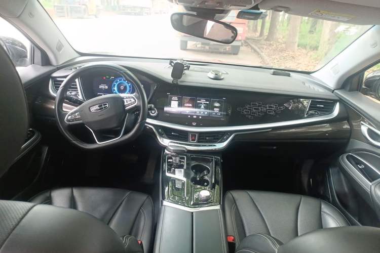 Used Geely Auto Emgrand GT 2021 1.8T Flagship Edition+ Center Console