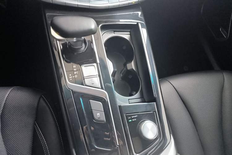 Used Geely Auto Emgrand GT 2021 1.8T Flagship Edition+ Gear Lever