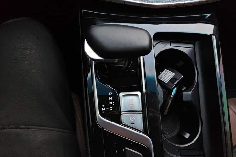 Used Geely Auto Emgrand GT 2021 1.8T Flagship Edition+ Gear Lever