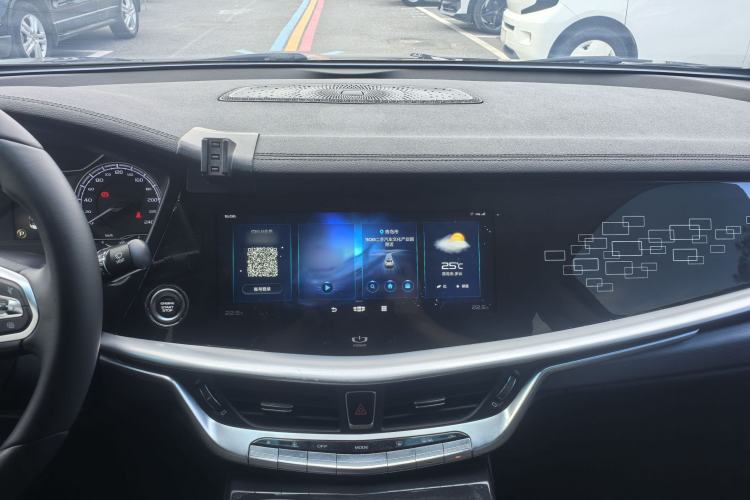 Used Geely Auto Emgrand GT 2021 1.8T Flagship Edition Interior 8