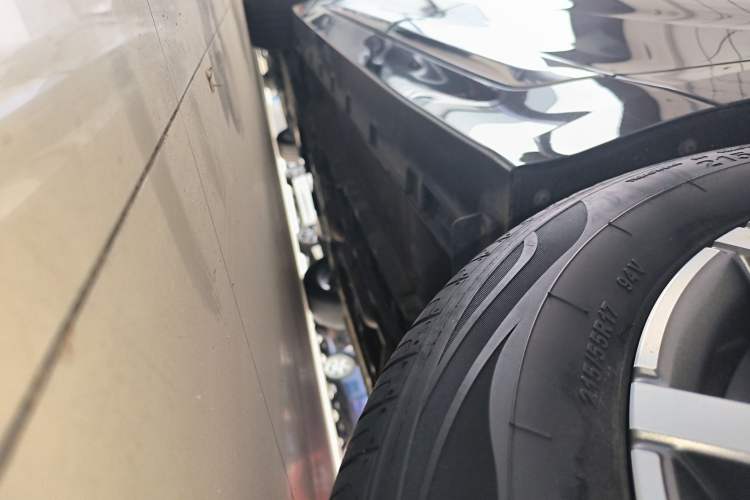 Used Geely Auto Emgrand GT 2021 1.8T Flagship Edition+ Left Side Sill