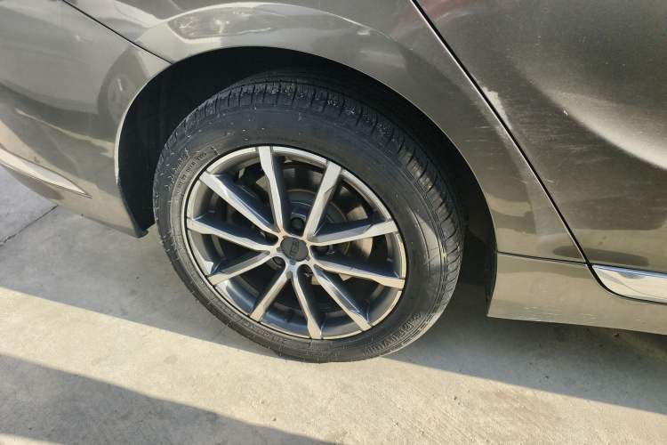 Used Geely Auto Emgrand GT 2021 1.8T Flagship Edition Exterior 5