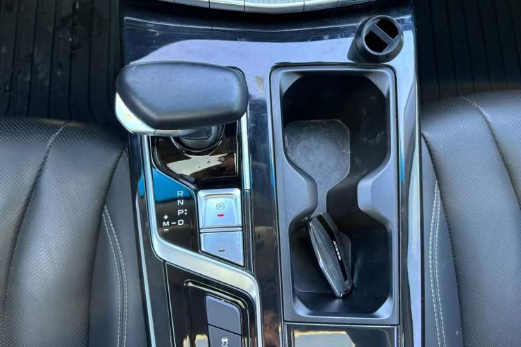 Used Geely Auto Emgrand GT 2021 1.8T Flagship Edition Gear Lever