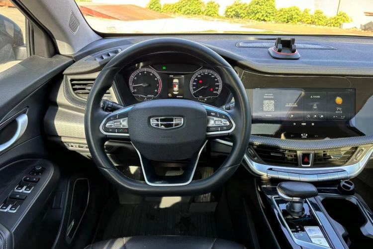 Used Geely Auto Emgrand GT 2021 1.8T Flagship Edition Interior 8