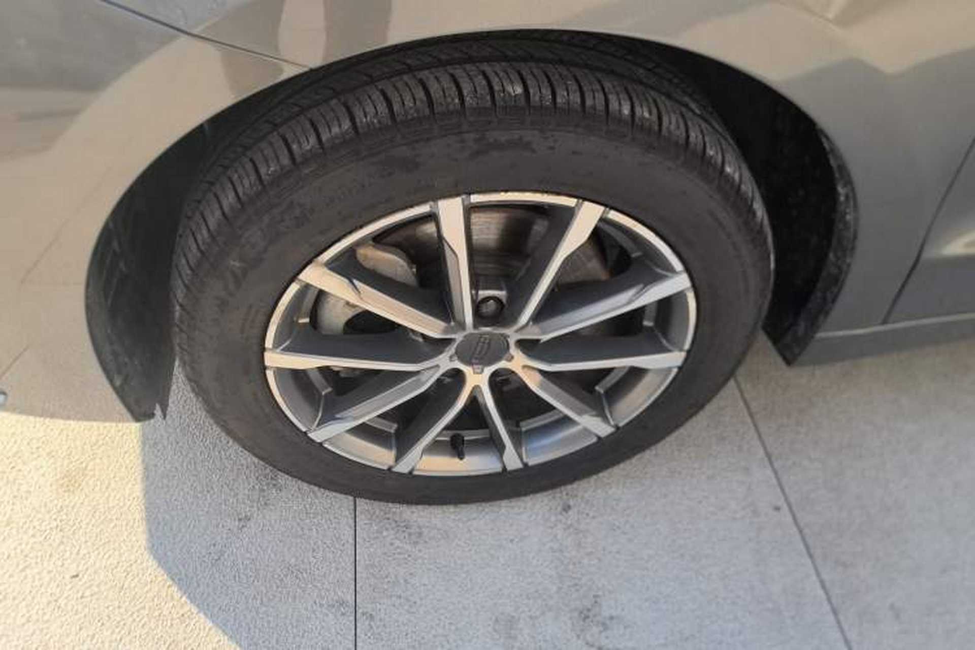 Used Geely Auto Emgrand GT 2021 1.8T Flagship Edition+ Left Front Wheel Hub
