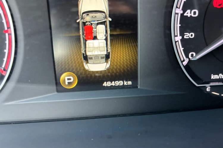 Used Geely Auto Emgrand GT 2021 1.8T Flagship Edition Odometer Close Up
