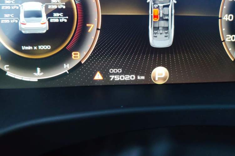 Used Geely Auto Emgrand GT 2021 1.8T Flagship Edition+ Odometer Close Up