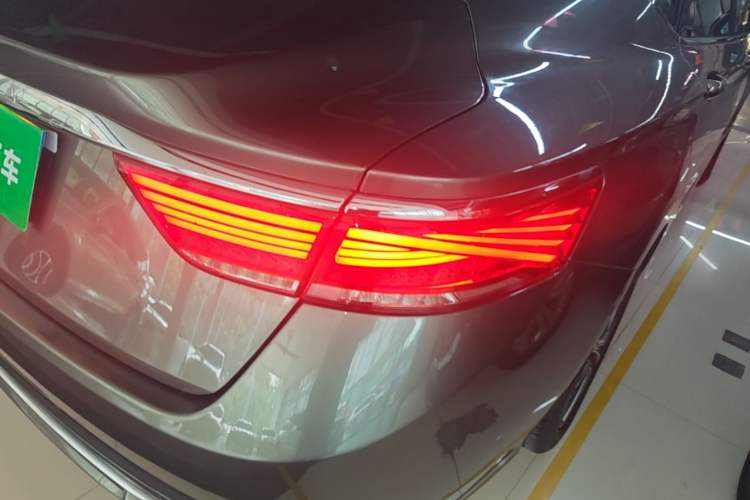 Used Geely Auto Emgrand GT 2021 1.8T Flagship Edition+ Right Rear Taillight