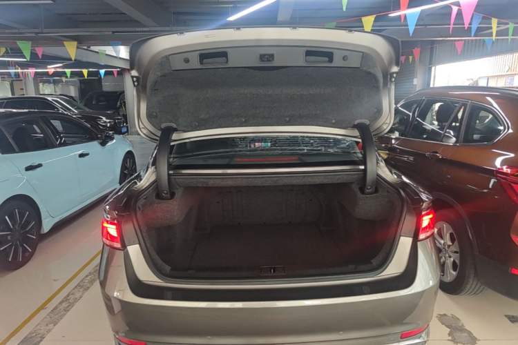 Used Geely Auto Emgrand GT 2021 1.8T Flagship Edition+ Trunk
