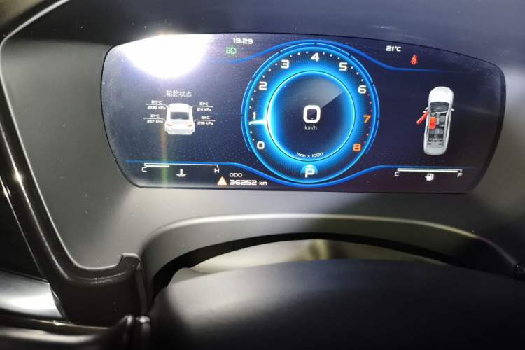 Used Geely Auto Emgrand GT 2021 1.8T National Style Edition Odometer Close Up
