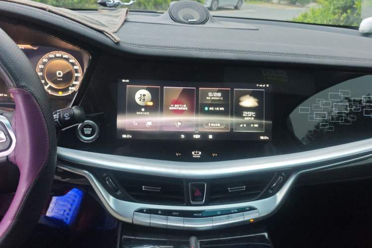 Used Geely Auto Emgrand GT 2021 1.8T Flagship Edition+ Audio And AC Panel