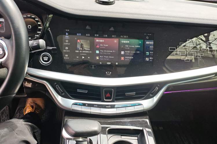 Used Geely Auto Emgrand GT 2021 1.8T Flagship Edition+ Audio And AC Panel