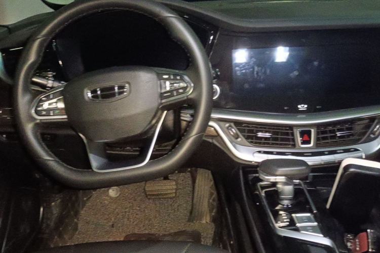 Used Geely Auto Emgrand GT 2021 1.8T Flagship Edition+ Center Console