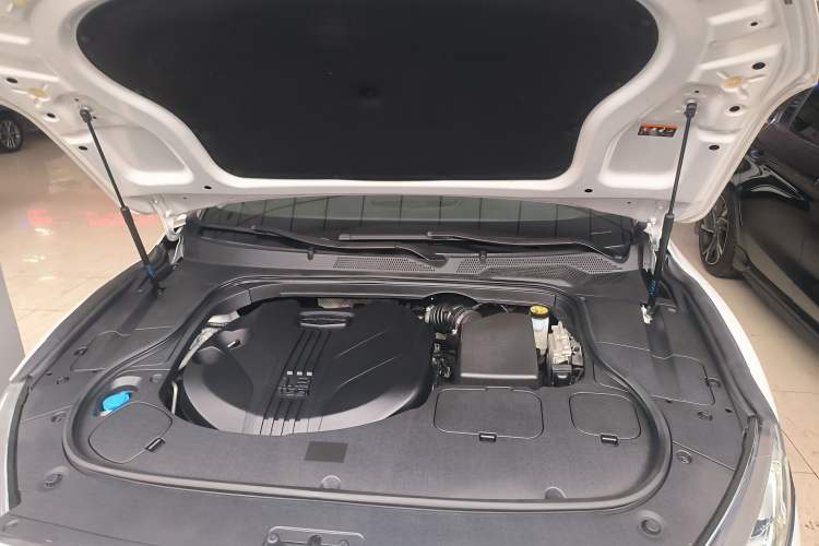 Used Geely Auto Emgrand GT 2021 1.8T Flagship Edition Engine Bay