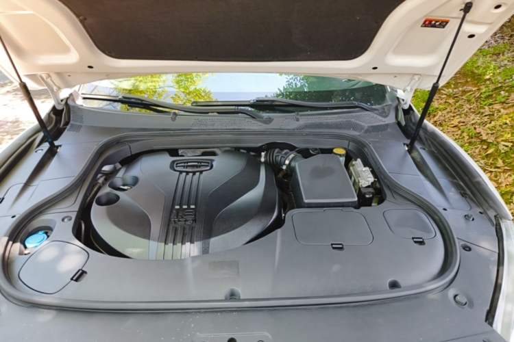 Used Geely Auto Emgrand GT 2021 1.8T Flagship Edition+ Engine Bay