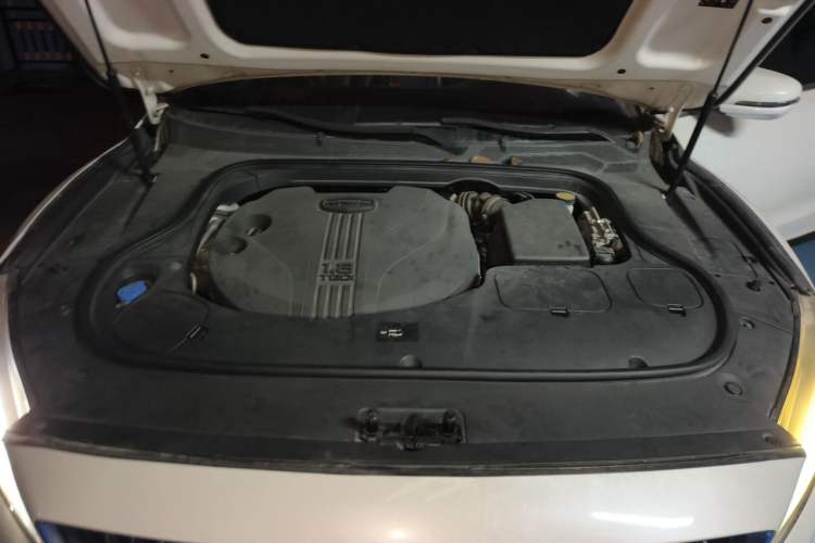 Used Geely Auto Emgrand GT 2021 1.8T Flagship Edition+ Engine Bay