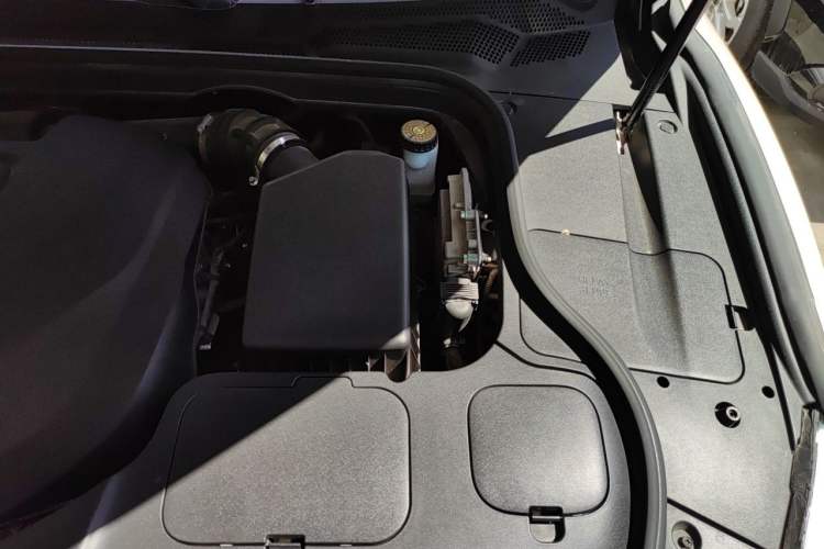 Used Geely Auto Emgrand GT 2021 1.8T Flagship Edition+ Engine Bay Left