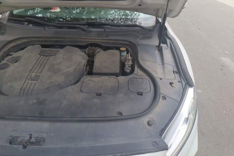 Used Geely Auto Emgrand GT 2021 1.8T Flagship Edition Engine Bay Left