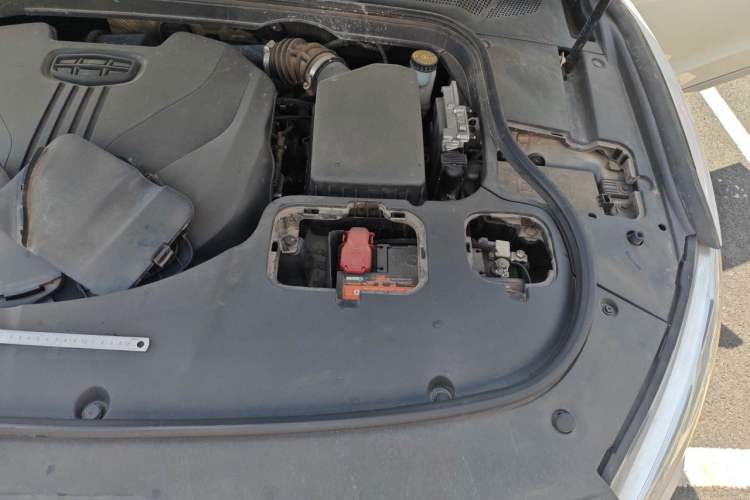 Used Geely Auto Emgrand GT 2021 1.8T Flagship Edition Engine Bay Left