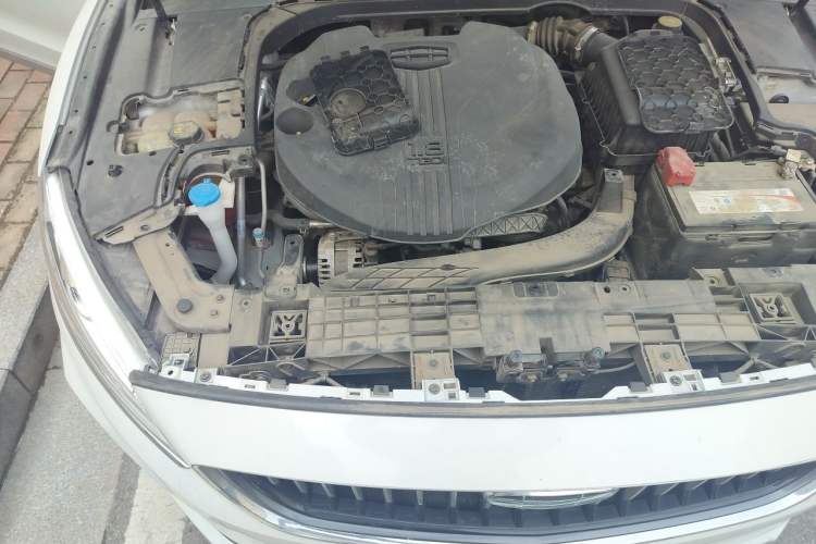 Used Geely Auto Emgrand GT 2021 1.8T Flagship Edition Engine Bay Right