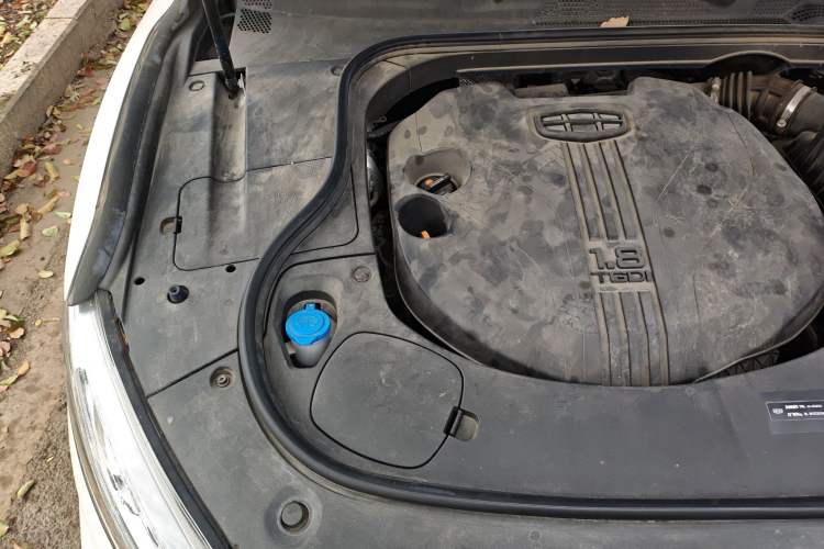 Used Geely Auto Emgrand GT 2021 1.8T Flagship Edition+ Engine Bay Right