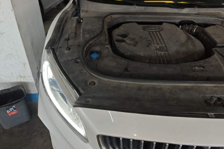 Used Geely Auto Emgrand GT 2021 1.8T Flagship Edition Engine Bay Right