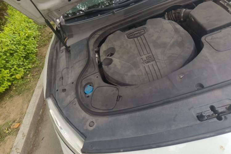 Used Geely Auto Emgrand GT 2021 1.8T Flagship Edition Engine Bay Right