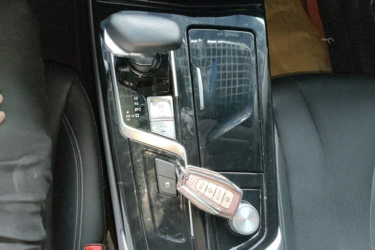 Used Geely Auto Emgrand GT 2021 1.8T Flagship Edition+ Gear Lever