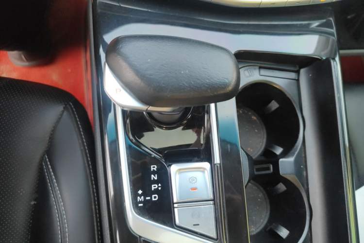 Used Geely Auto Emgrand GT 2021 1.8T Flagship Edition+ Gear Lever