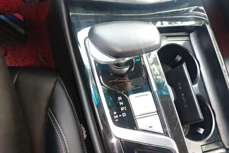 Used Geely Auto Emgrand GT 2021 1.8T Flagship Edition+ Gear Lever