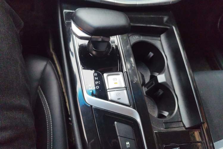 Used Geely Auto Emgrand GT 2021 1.8T Flagship Edition+ Gear Lever