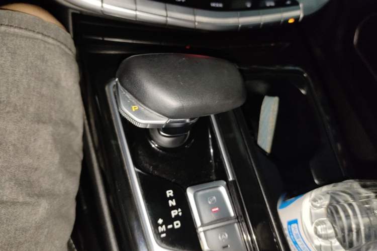 Used Geely Auto Emgrand GT 2021 1.8T Flagship Edition Gear Lever