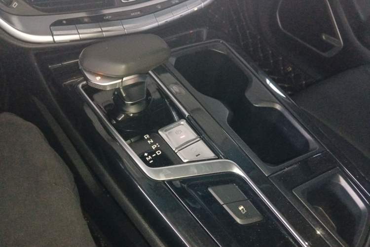 Used Geely Auto Emgrand GT 2021 1.8T Flagship Edition Gear Lever