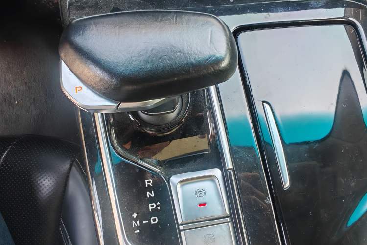 Used Geely Auto Emgrand GT 2021 1.8T Flagship Edition Gear Lever