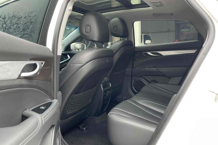 Used Geely Auto Emgrand GT 2021 1.8T Flagship Edition+ Interior 3