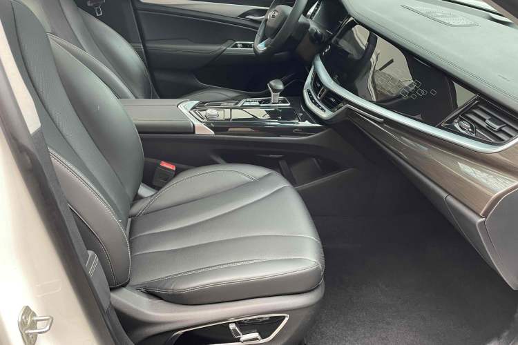 Used Geely Auto Emgrand GT 2021 1.8T Flagship Edition+ Interior 4