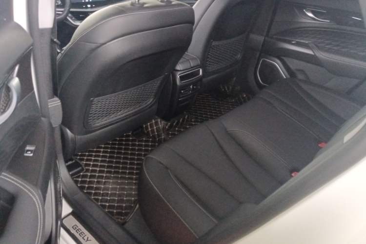 Used Geely Auto Emgrand GT 2021 1.8T Flagship Edition Interior 4