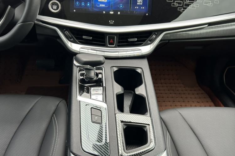 Used Geely Auto Emgrand GT 2021 1.8T Flagship Edition Interior 6
