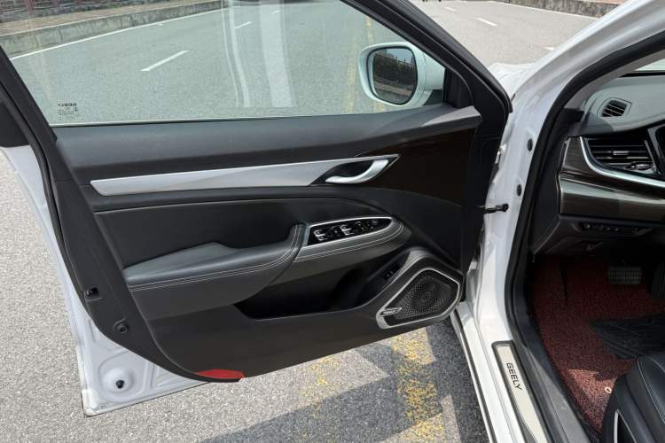 Used Geely Auto Emgrand GT 2021 1.8T Flagship Edition+ Interior 7