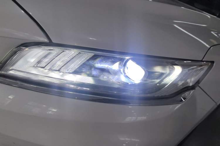 Used Geely Auto Emgrand GT 2021 1.8T Flagship Edition+ Left Front Headlight