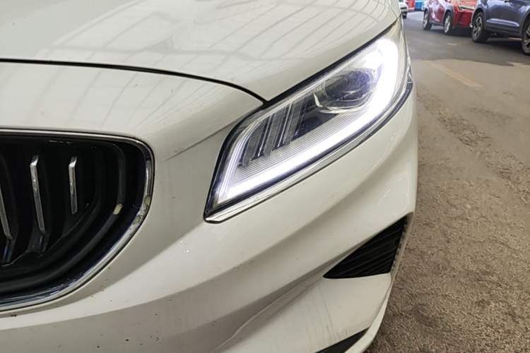 Used Geely Auto Emgrand GT 2021 1.8T Flagship Edition Left Front Headlight